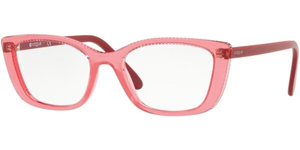 Dioptrické brýle Vogue model 5217, barva obruby růžová čirá lesk, stranice růžová lesk, kód barevné varianty 2615. 