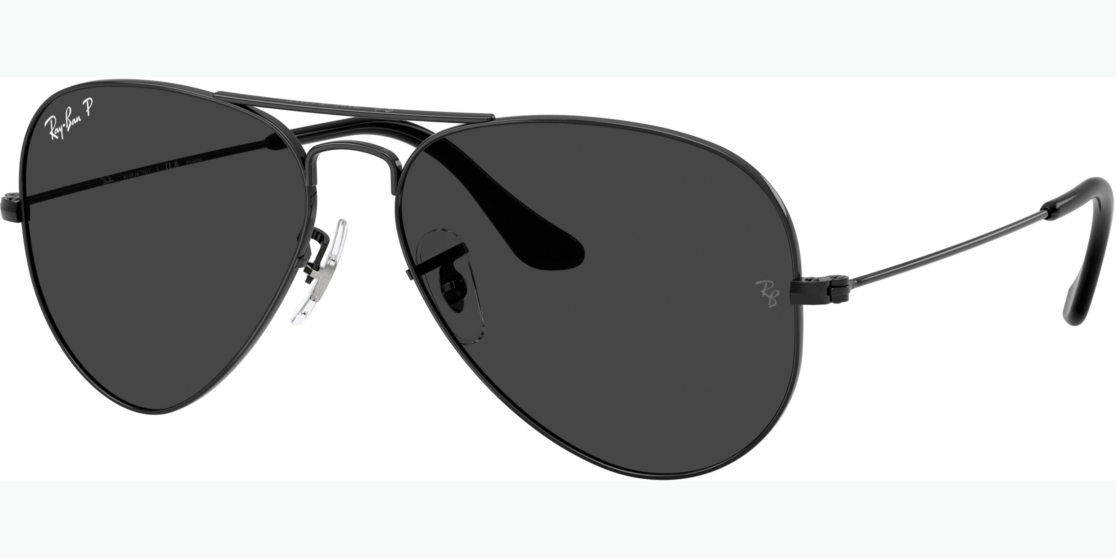 Sluneční brýle Ray-Ban® model 3025, barva obruby černá lesk, čočka černá polarizovaná, kód barevné varianty 928648. 